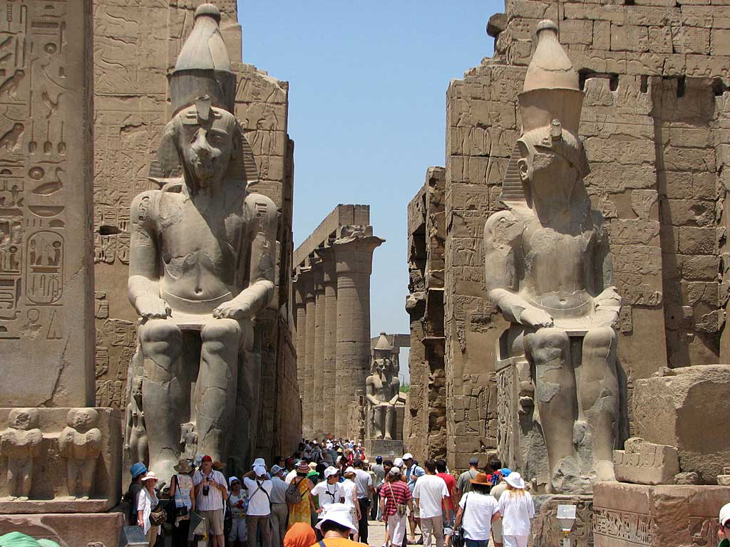 travel-Egypt-Luxor
